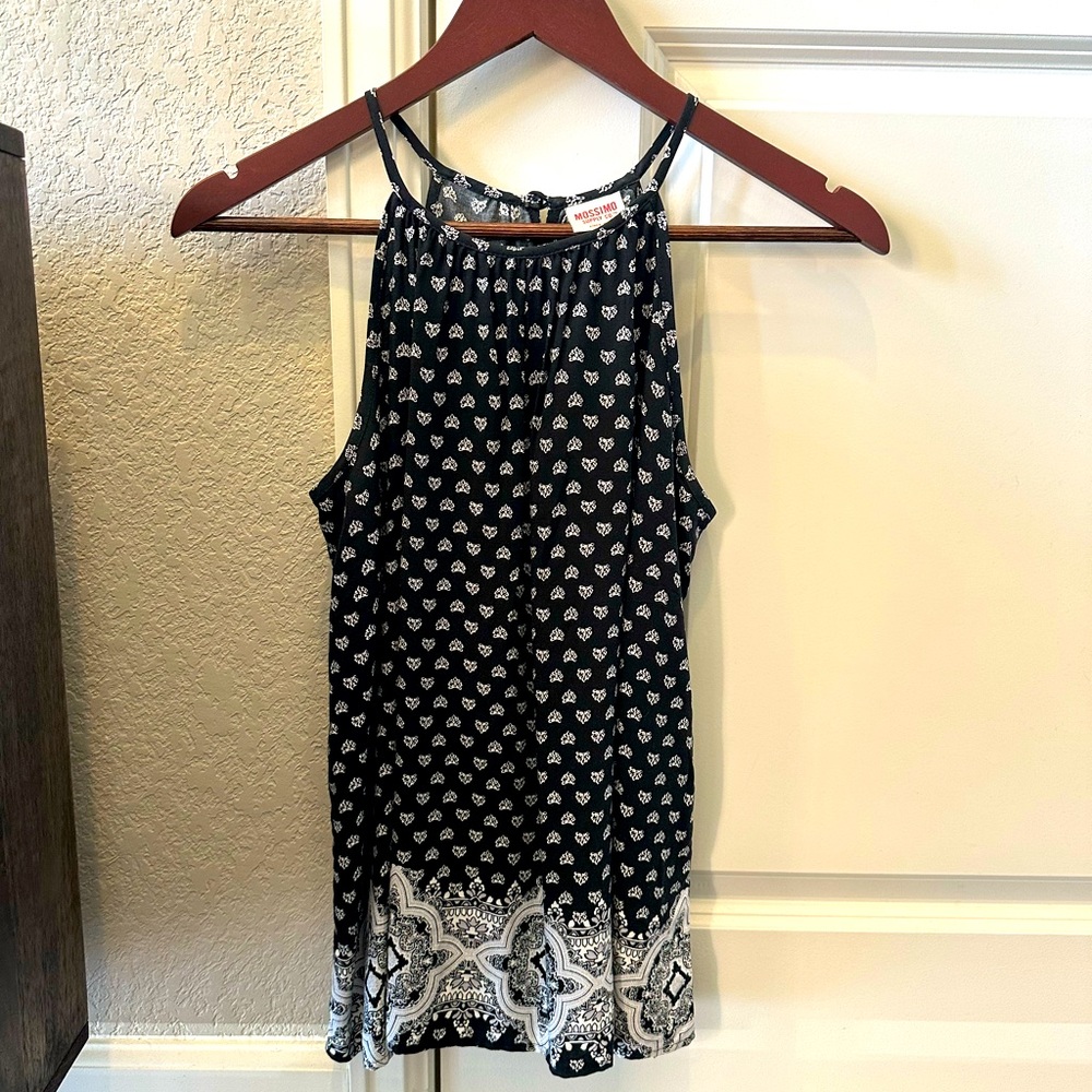 Mossimo flowy tank size small.